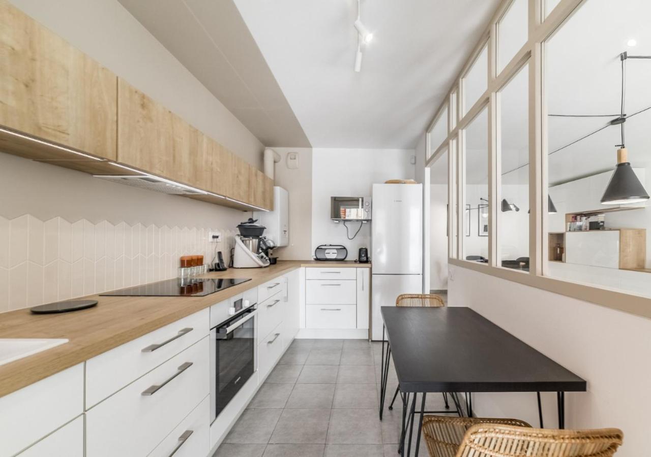 Appartement Elegant T3 Au Panier Vieux Port Avec Terrasse Privee Et Parking Marseille